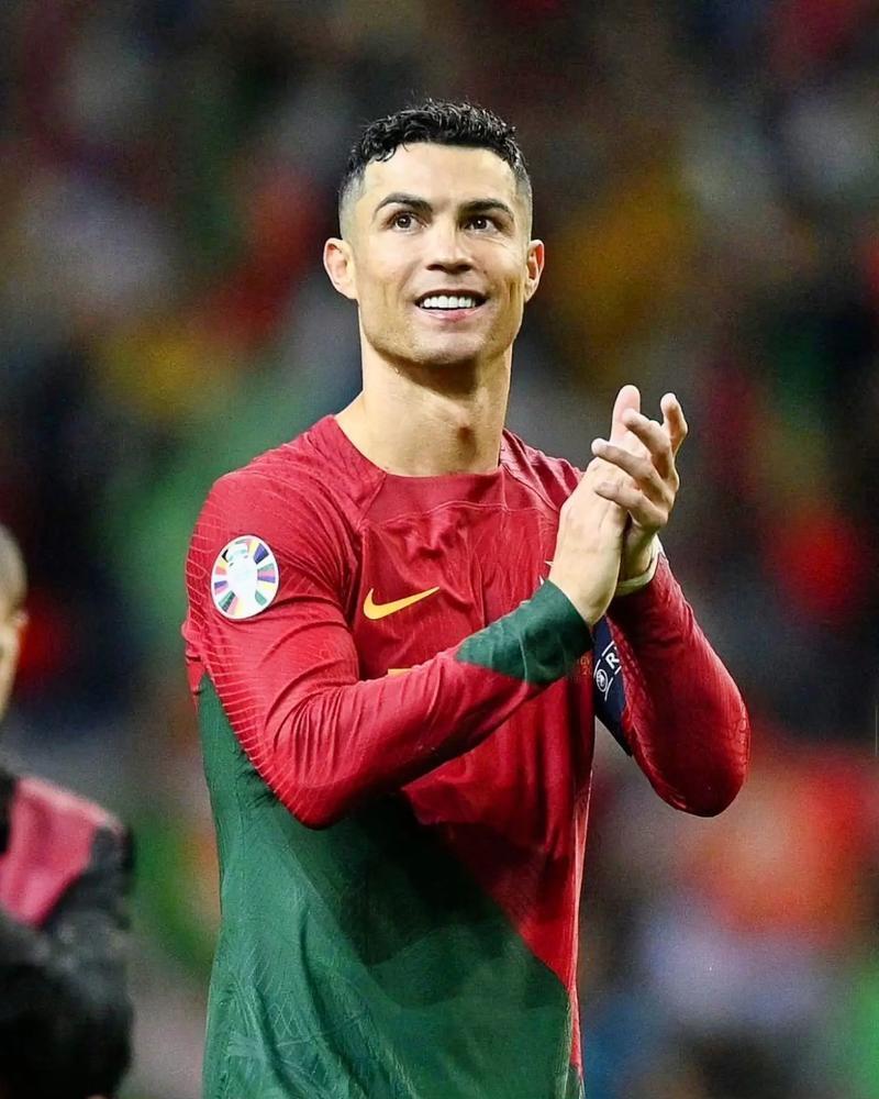 kaiyun-包含切尔西不断突破！，C罗连续十五场比赛得分超过领先优势明显观众掌声雷动的词条